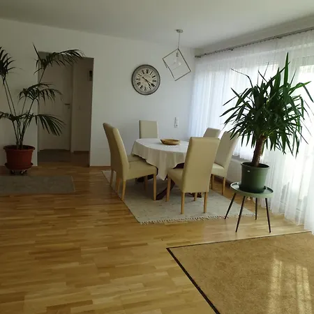 Haus Koller Casa de Férias Wiener Neustadt